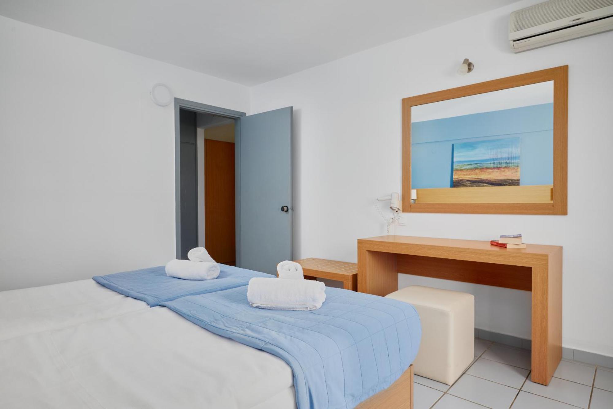 Acropolis Apartments Херсонісос Екстер'єр фото