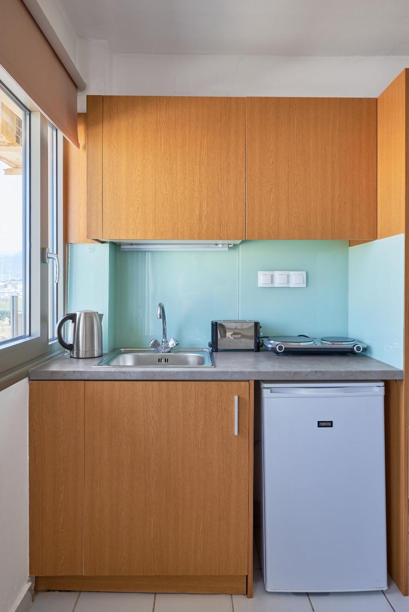 Acropolis Apartments Херсонісос Екстер'єр фото