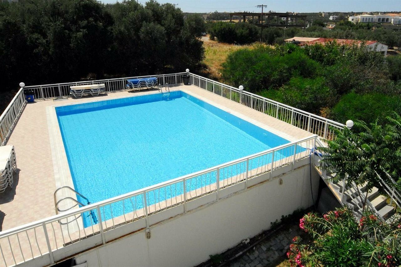 Acropolis Apartments Херсонісос Екстер'єр фото