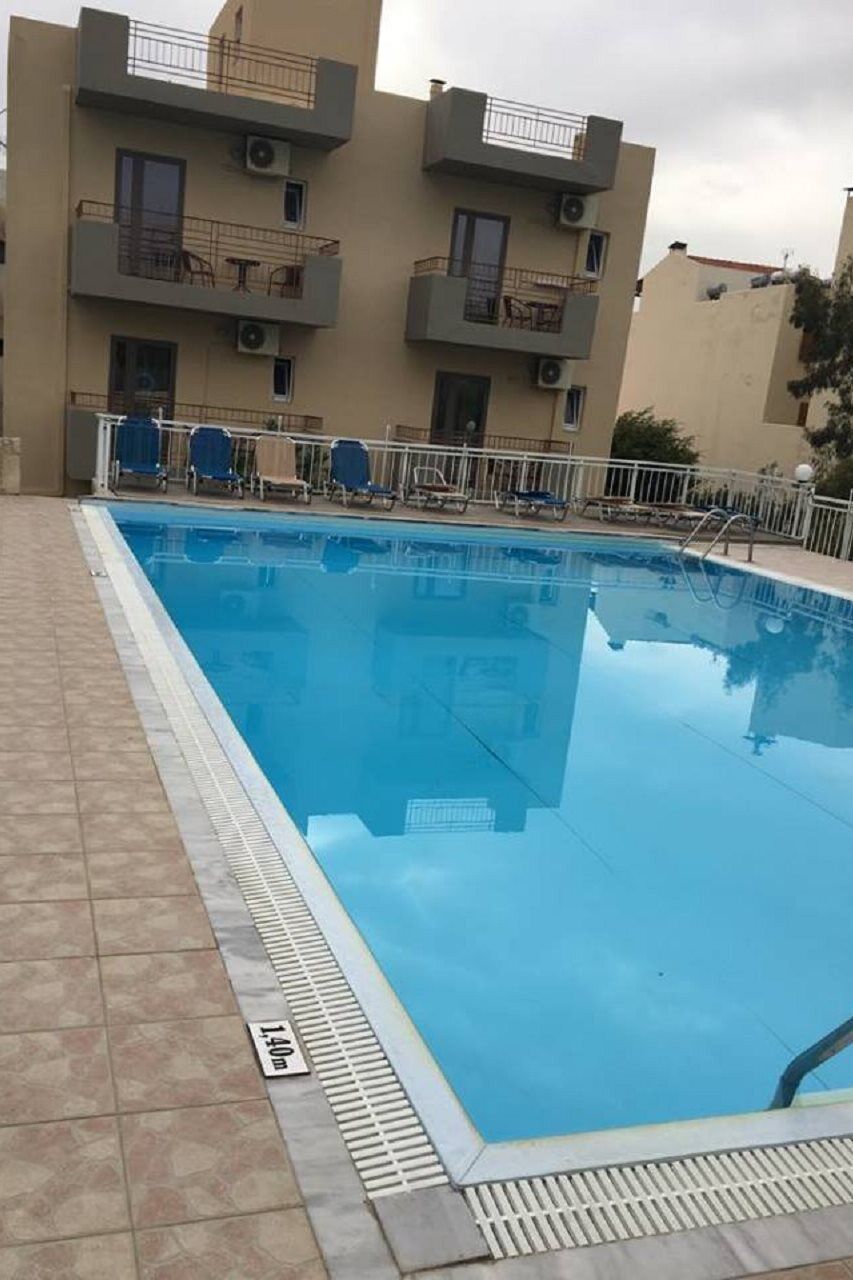 Acropolis Apartments Херсонісос Екстер'єр фото