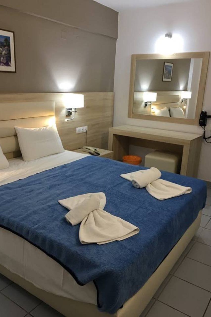 Acropolis Apartments Херсонісос Екстер'єр фото